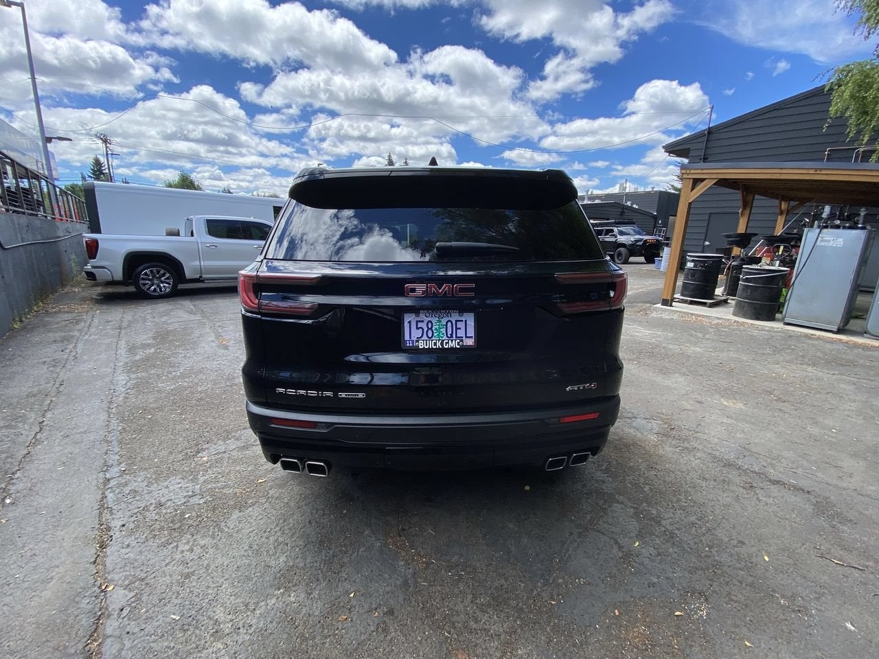 2025 GMC Acadia AT4