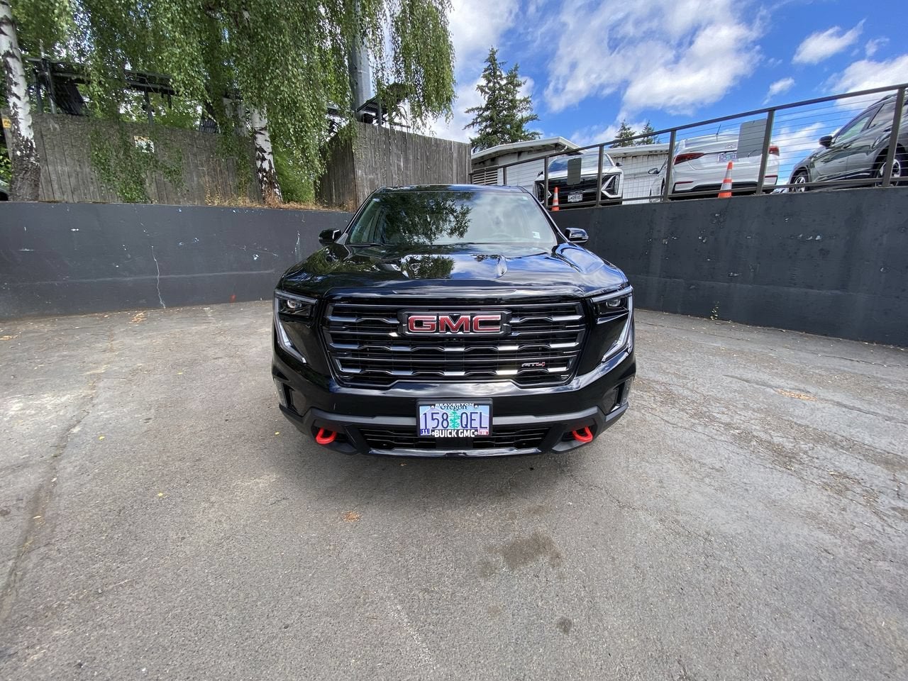 2025 GMC Acadia AT4