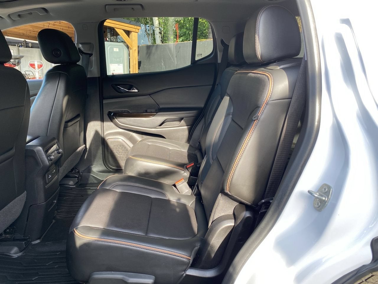 2021 GMC Acadia AT4