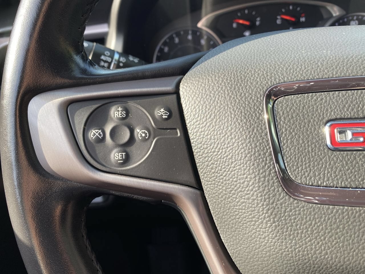 2021 GMC Acadia AT4