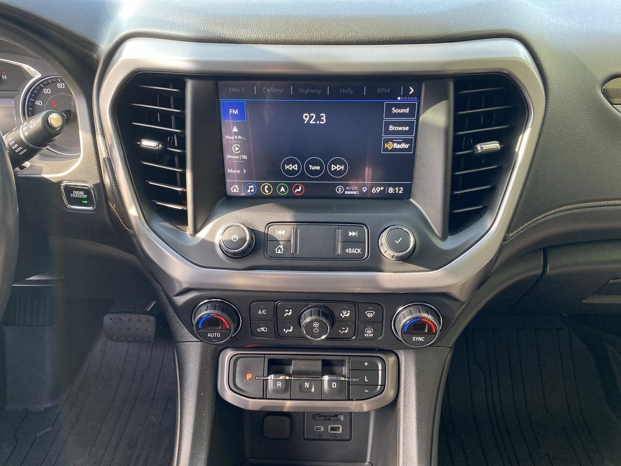 2021 GMC Acadia AT4