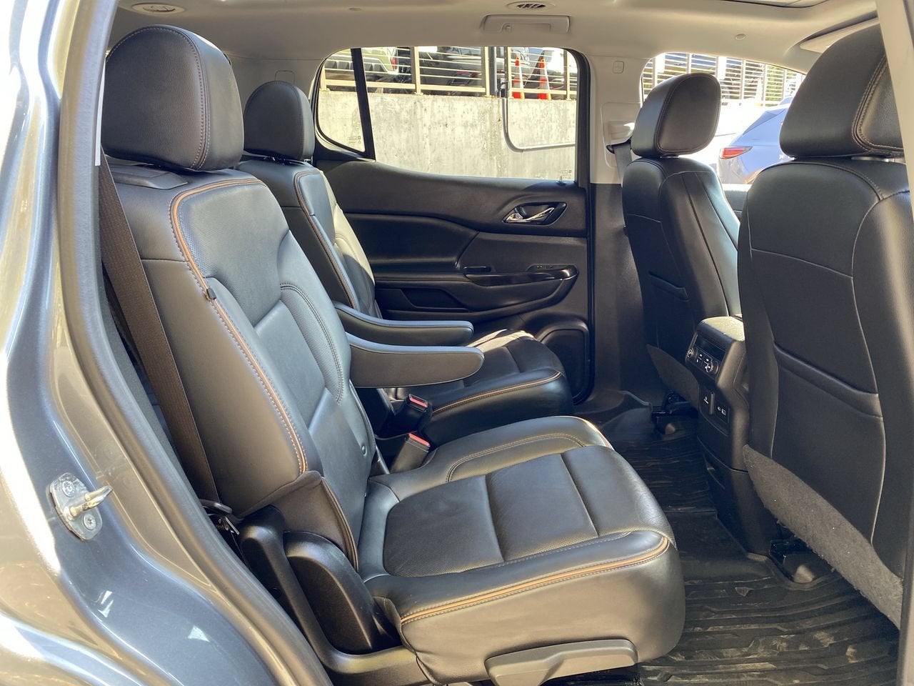 2021 GMC Acadia AT4