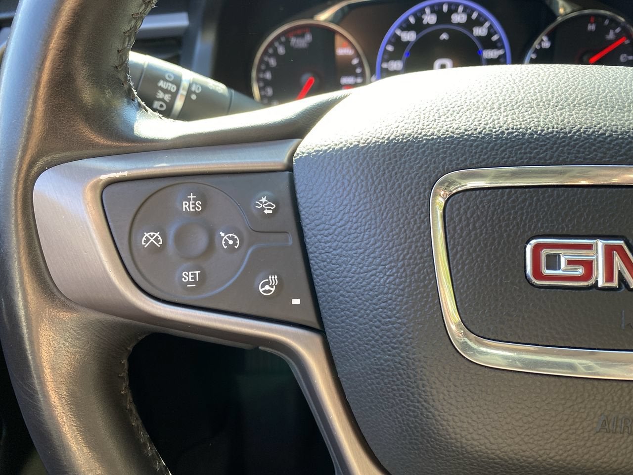 2021 GMC Acadia AT4