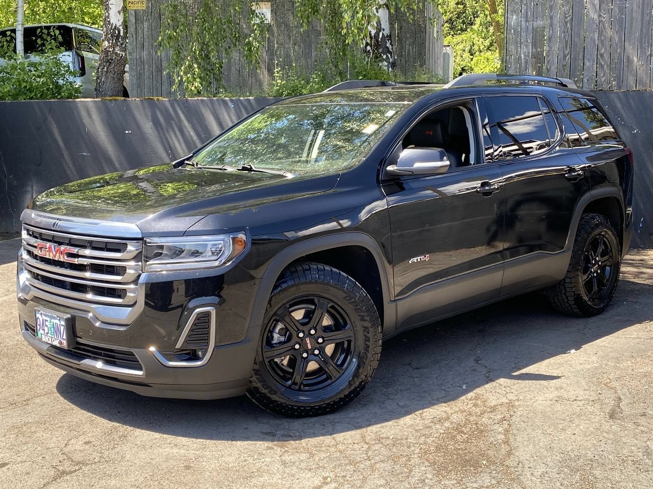 2022 GMC Acadia AT4