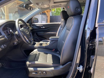 2022 GMC Acadia AT4