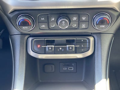 2022 GMC Acadia AT4