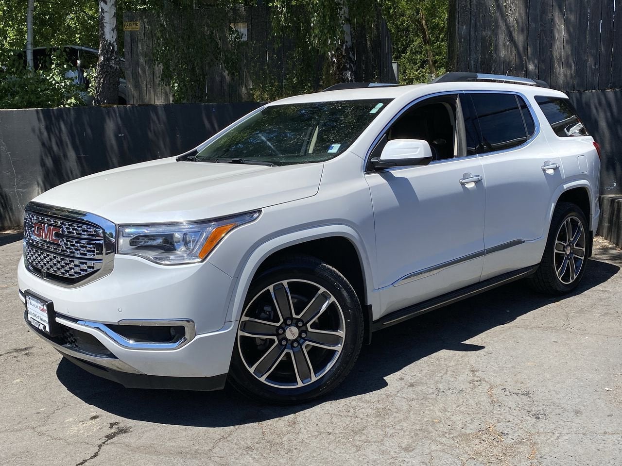 2017 GMC Acadia Denali AWD's photo