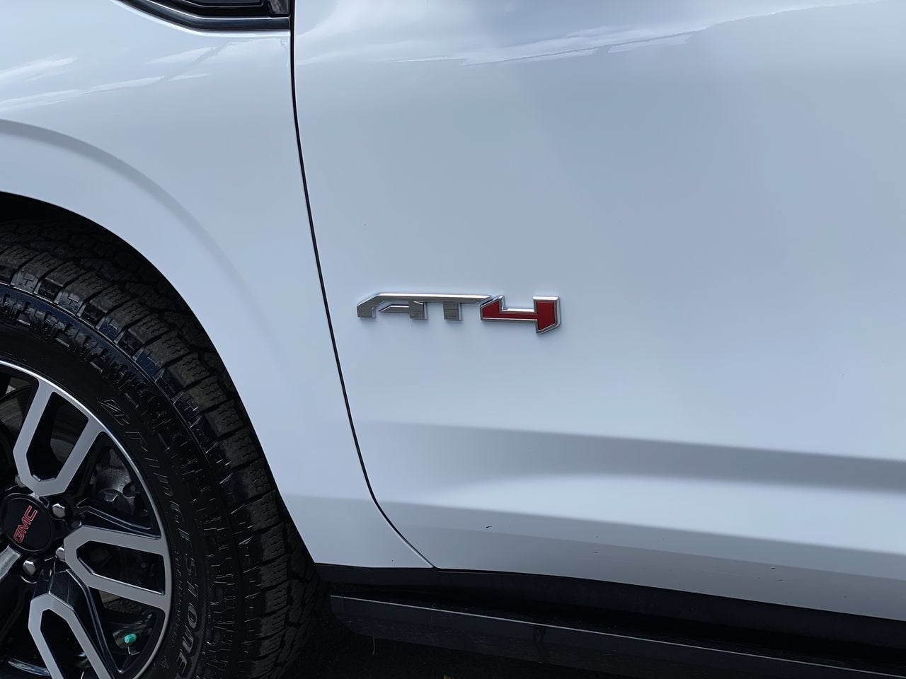 2023 GMC Yukon AT4