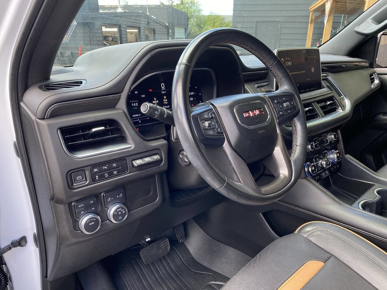 2023 GMC Yukon AT4