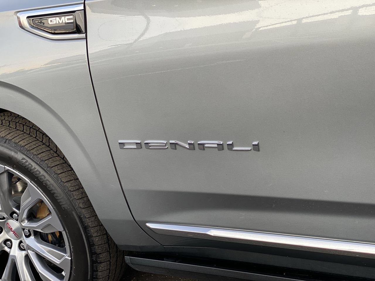 2023 GMC Yukon Denali
