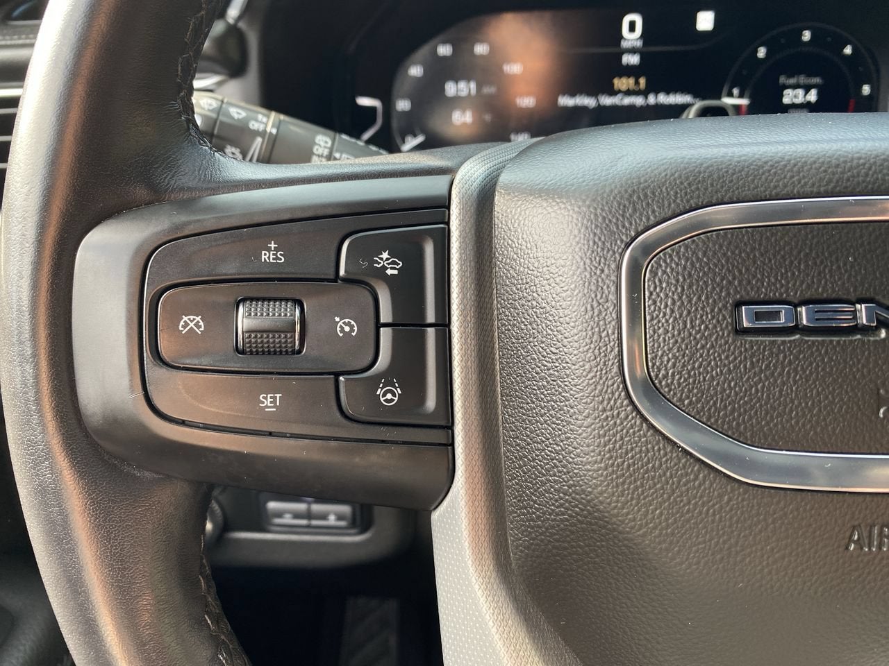 2023 GMC Yukon Denali