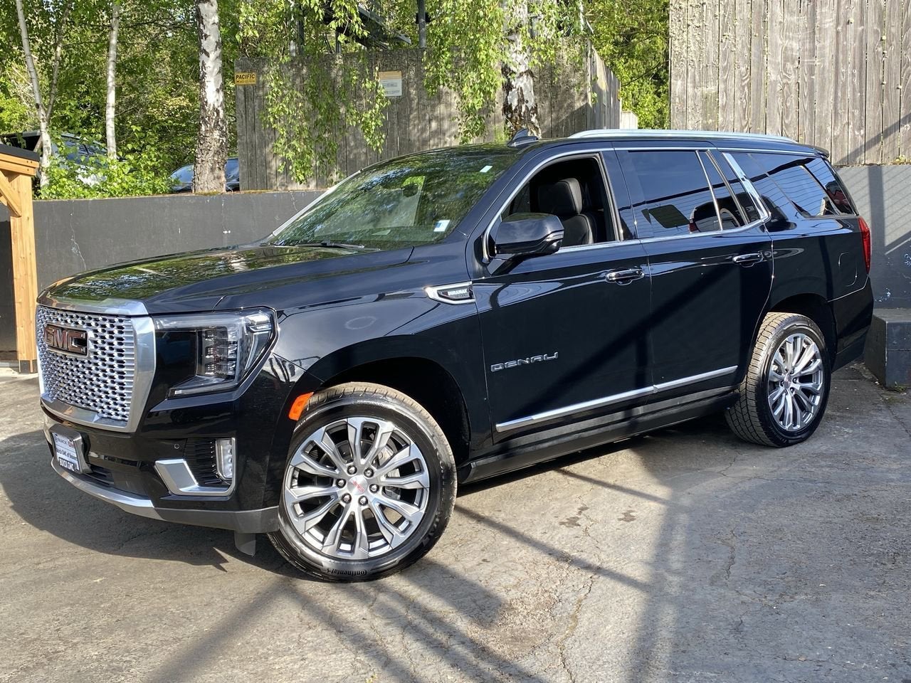 2021 GMC Yukon 4WD Denali's photo