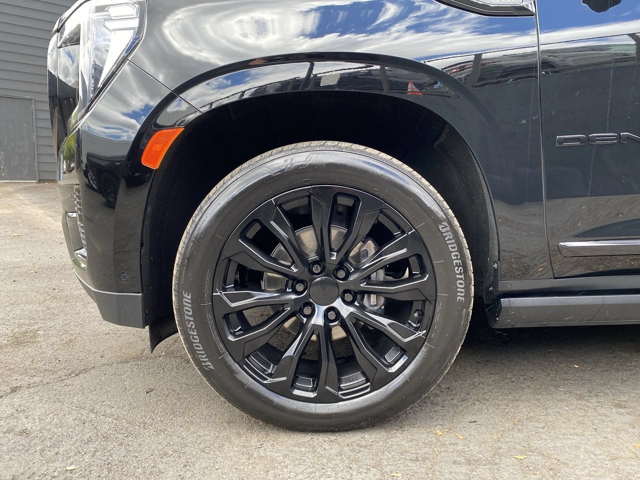 2024 GMC Yukon Denali