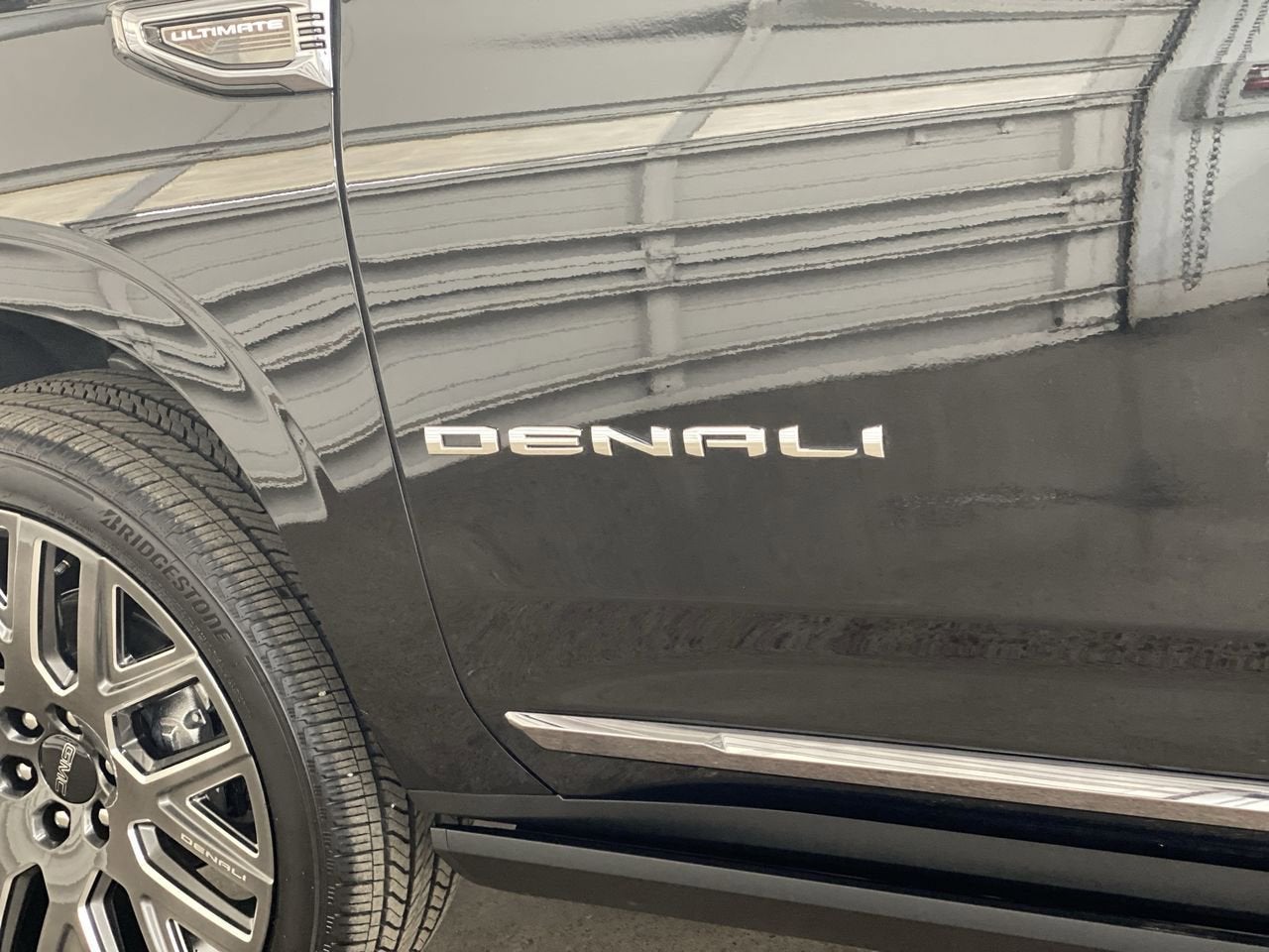 2025 GMC Yukon Denali Ultimate