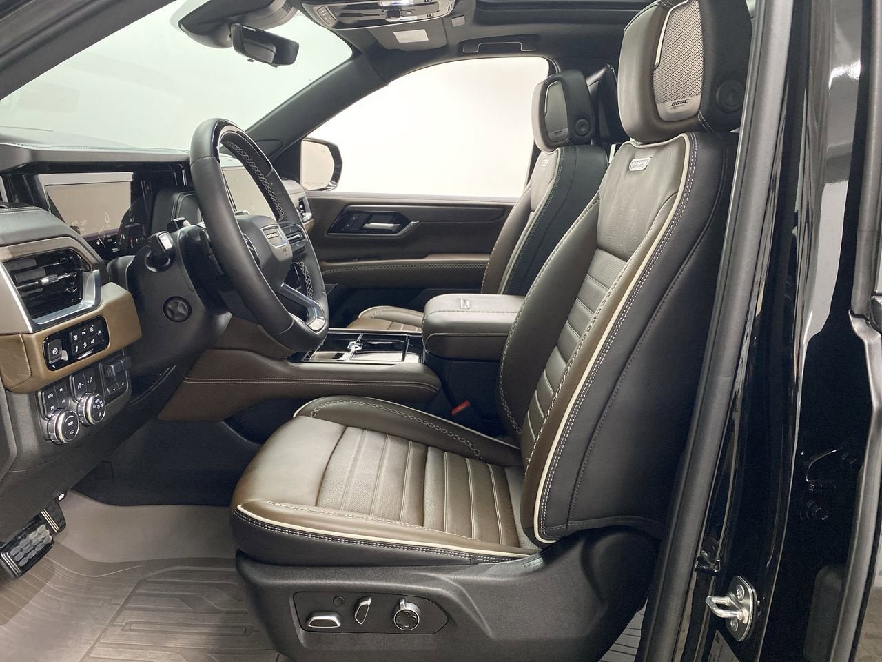 2025 GMC Yukon Denali Ultimate