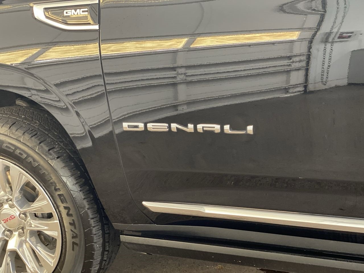 2022 GMC Yukon XL Denali