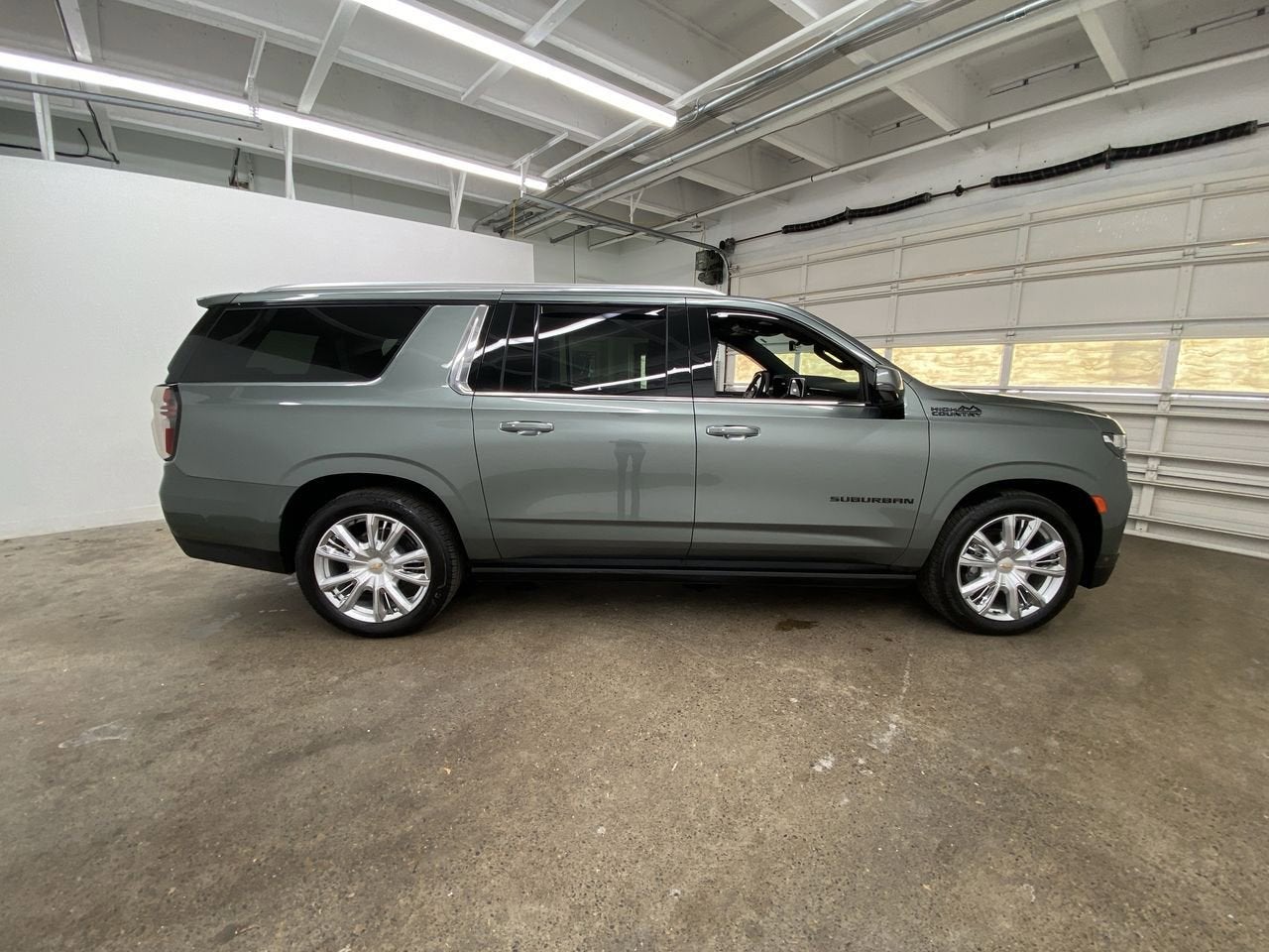 2024 Chevrolet Suburban High Country
