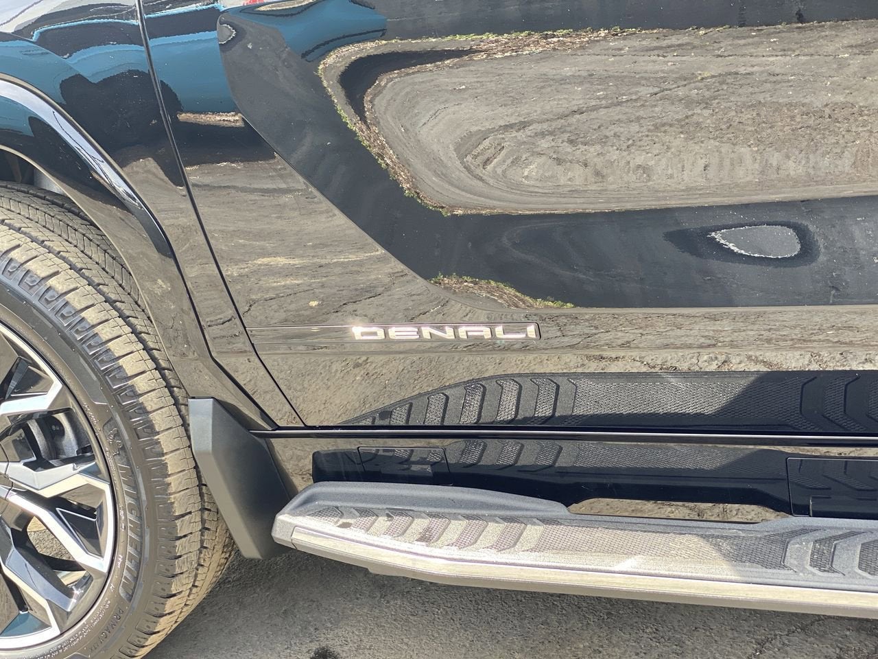 2025 GMC Sierra EV Max Range Denali