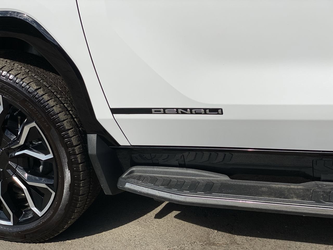 2025 GMC Sierra EV Max Range Denali