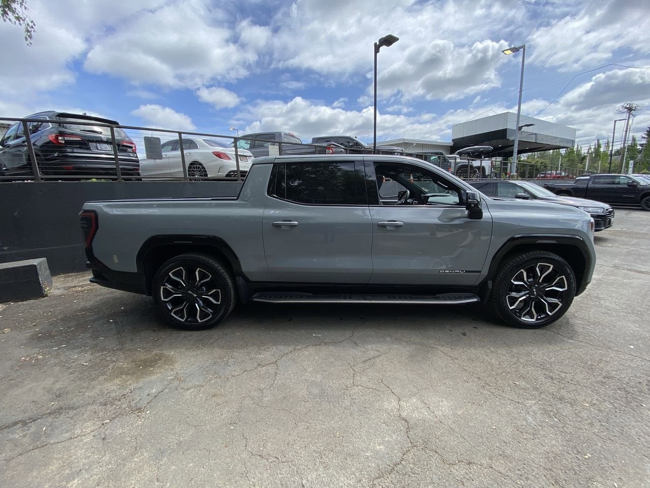 2025 GMC Sierra EV Max Range Denali