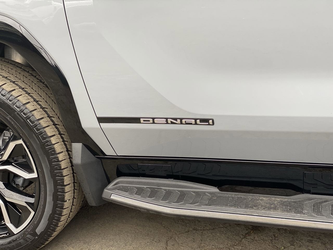 2025 GMC Sierra EV Max Range Denali