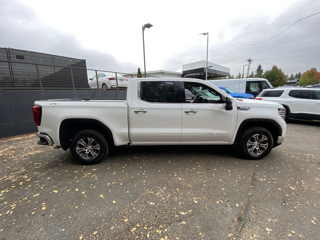 2025 GMC Sierra 1500 SLT