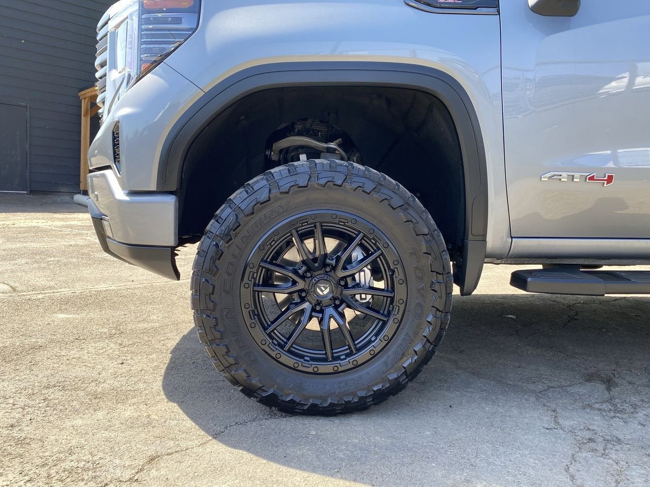 2024 GMC Sierra 1500 AT4