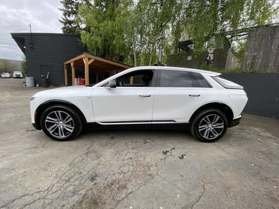 2025 Cadillac LYRIQ Luxury 2