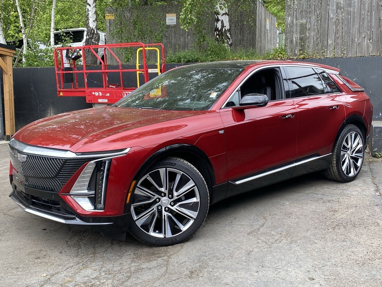 2024 Cadillac Lyriq Luxury 3 AWD's photo