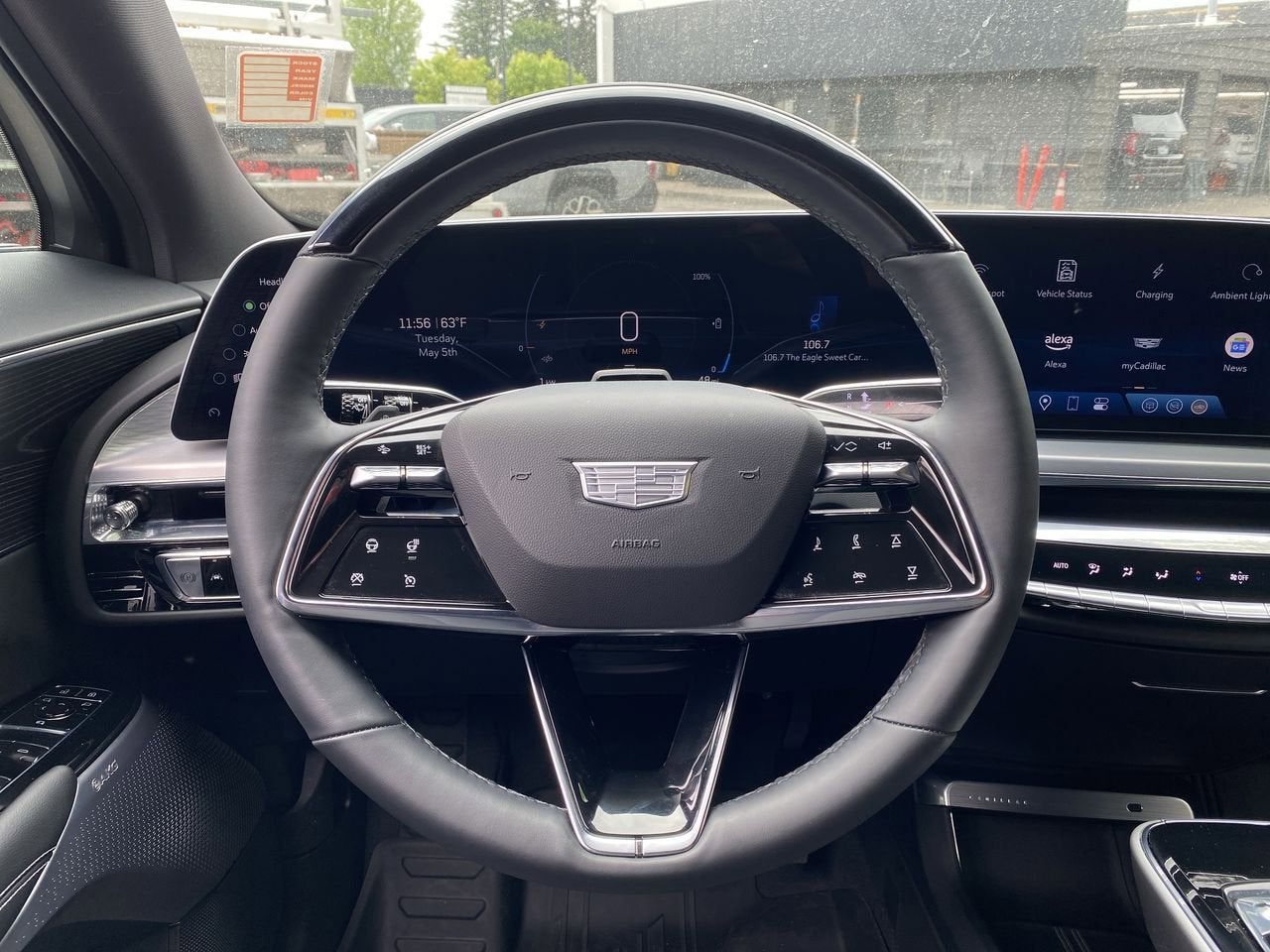 2024 Cadillac LYRIQ Luxury 3