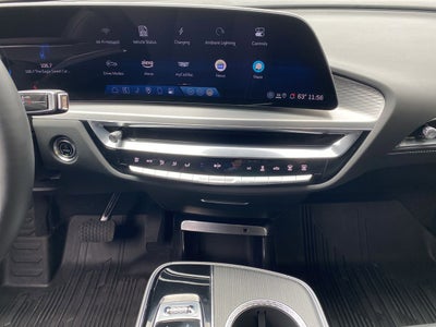 2024 Cadillac LYRIQ Luxury 3