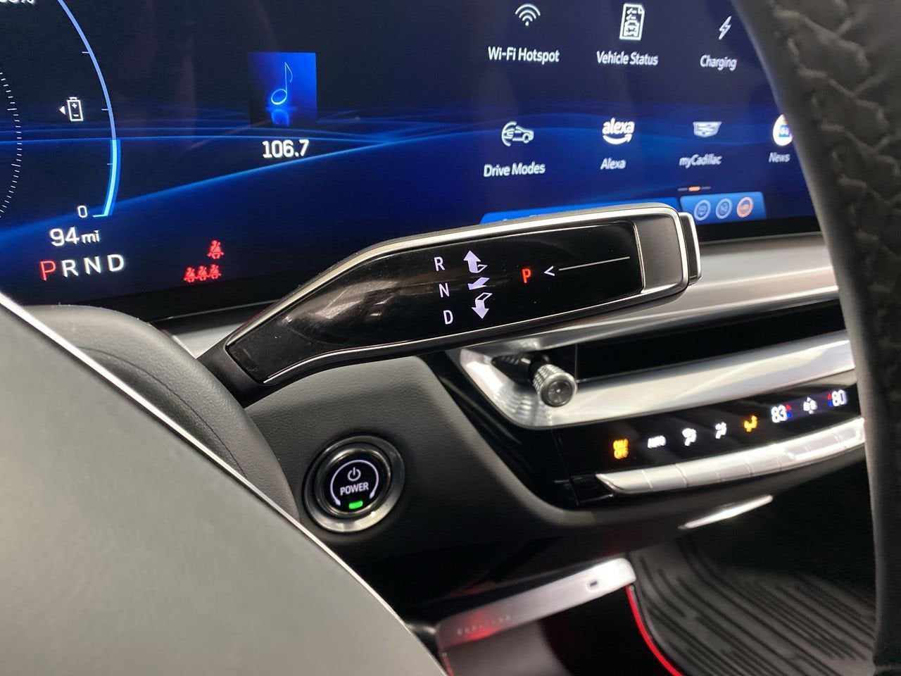 2024 Cadillac LYRIQ Luxury 3