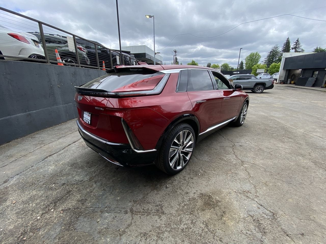 2024 Cadillac LYRIQ Luxury 3