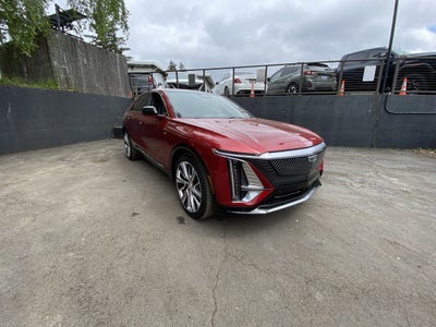 2024 Cadillac LYRIQ Luxury 3