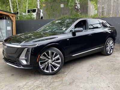 2024 Cadillac LYRIQ Luxury 3