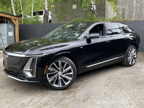 2024 Cadillac LYRIQ Luxury 3