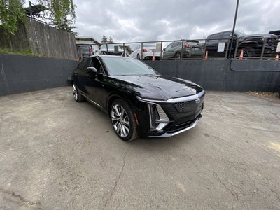 2024 Cadillac LYRIQ Luxury 3