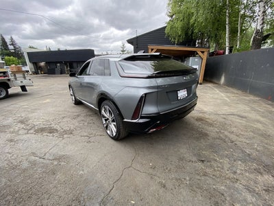 2024 Cadillac LYRIQ Luxury 3