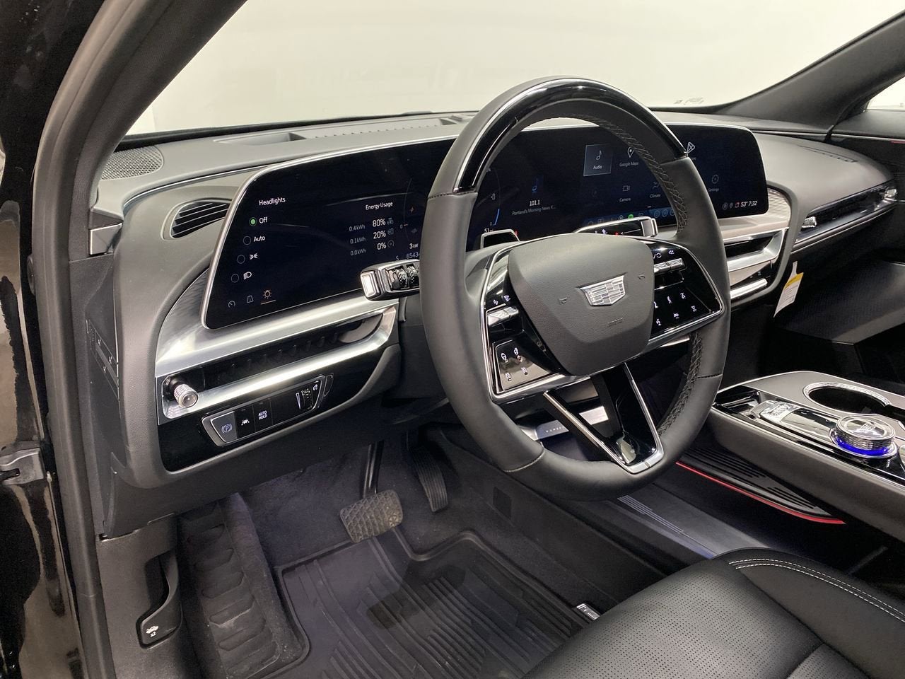 Used 2024 Cadillac LYRIQ Luxury 3 with VIN 1GYKPSRL8RZ136327 for sale in Portland, OR