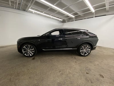 2024 Cadillac LYRIQ Luxury 3