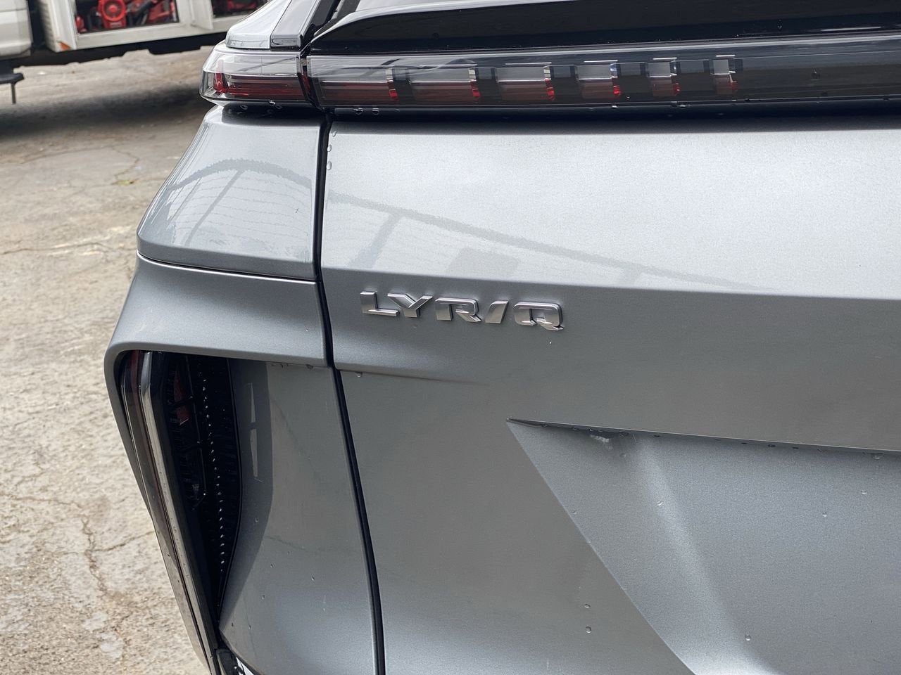 2024 Cadillac LYRIQ Luxury 3