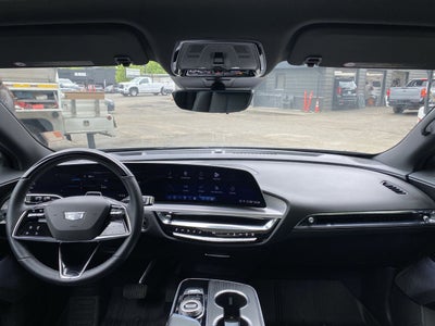 2024 Cadillac LYRIQ Luxury 3