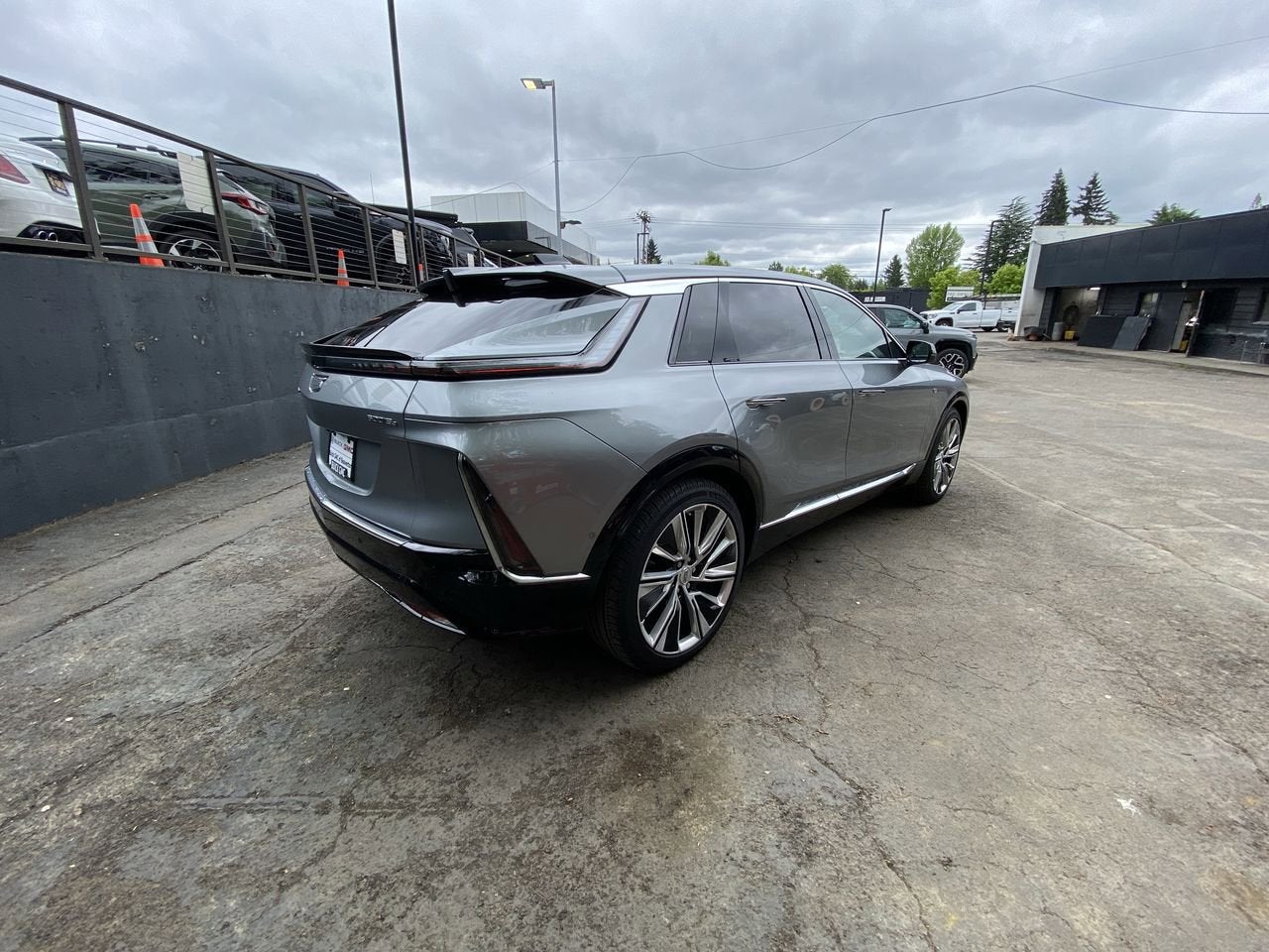 2024 Cadillac LYRIQ Luxury 3