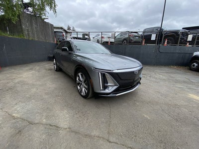 2024 Cadillac LYRIQ Luxury 3