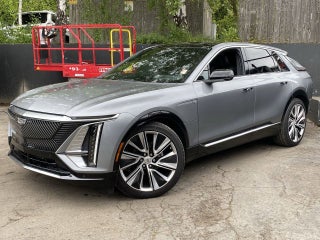 2024 Cadillac LYRIQ Luxury 3
