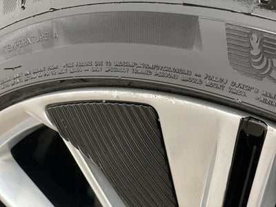 2024 Cadillac LYRIQ Luxury 3