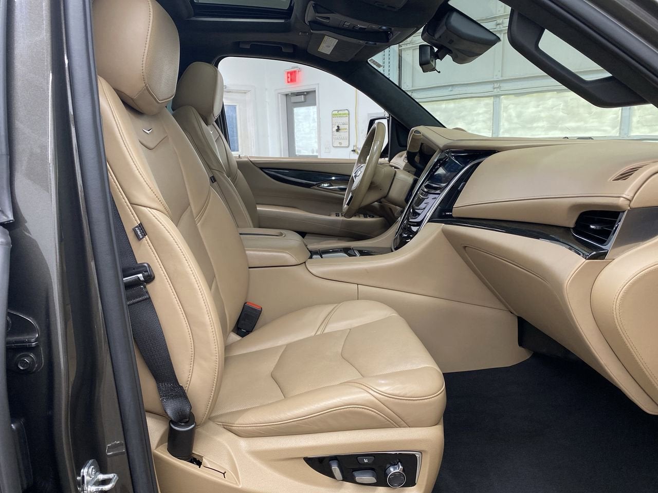 2020 Cadillac Escalade Platinum