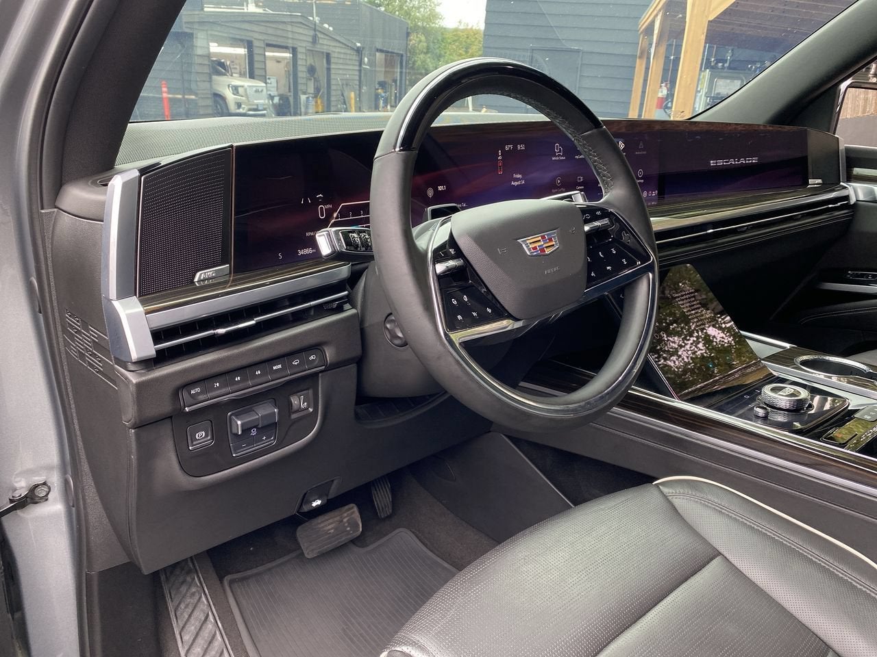 2025 Cadillac Escalade Premium Luxury