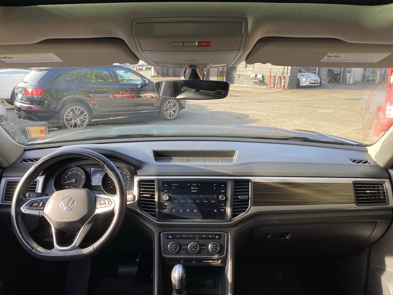 2021 Volkswagen Atlas 3.6L V6 SE w/Technology
