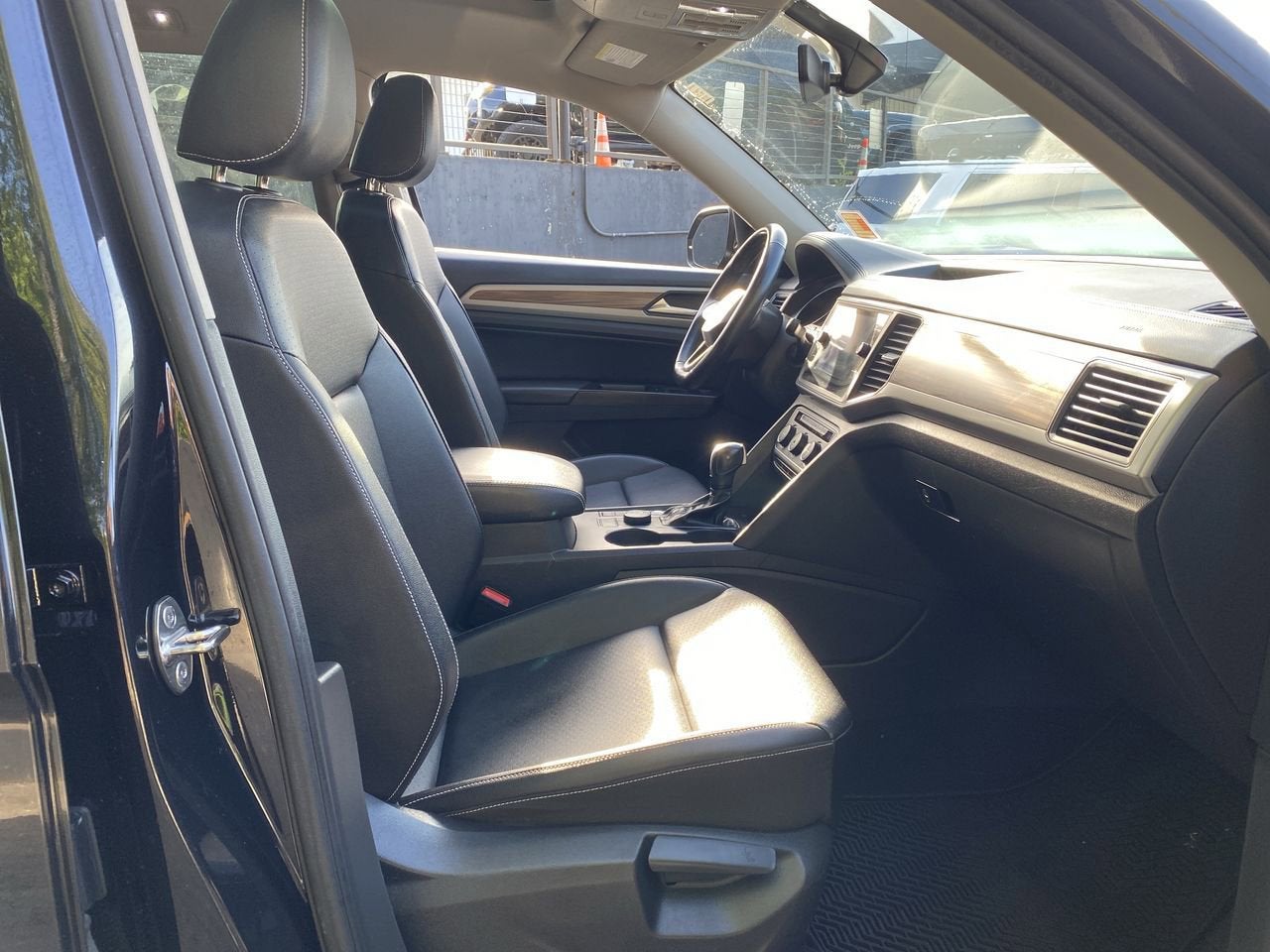 2021 Volkswagen Atlas 3.6L V6 SE w/Technology